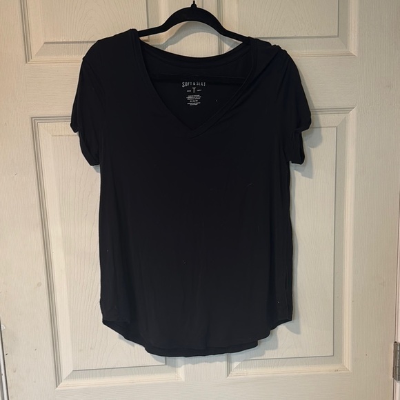 American Eagle Outfitters Black Short Sleeve Tee womens medium v neck - Picture 1 of 11